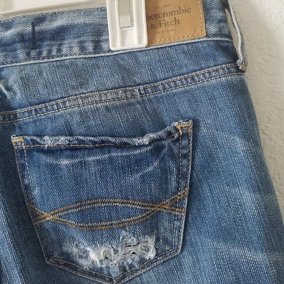 ABERCROMBIE & FITCH DISTRESSED MADISON FLARE JEANS size 25W x 31L - Picture 3 of 7